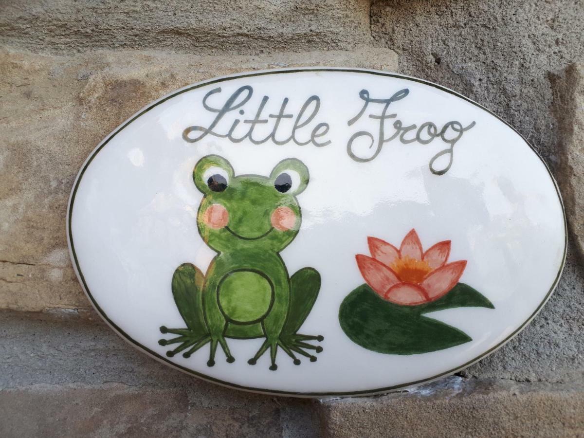 Holydays Home Little Frog Agliano Terme Extérieur photo